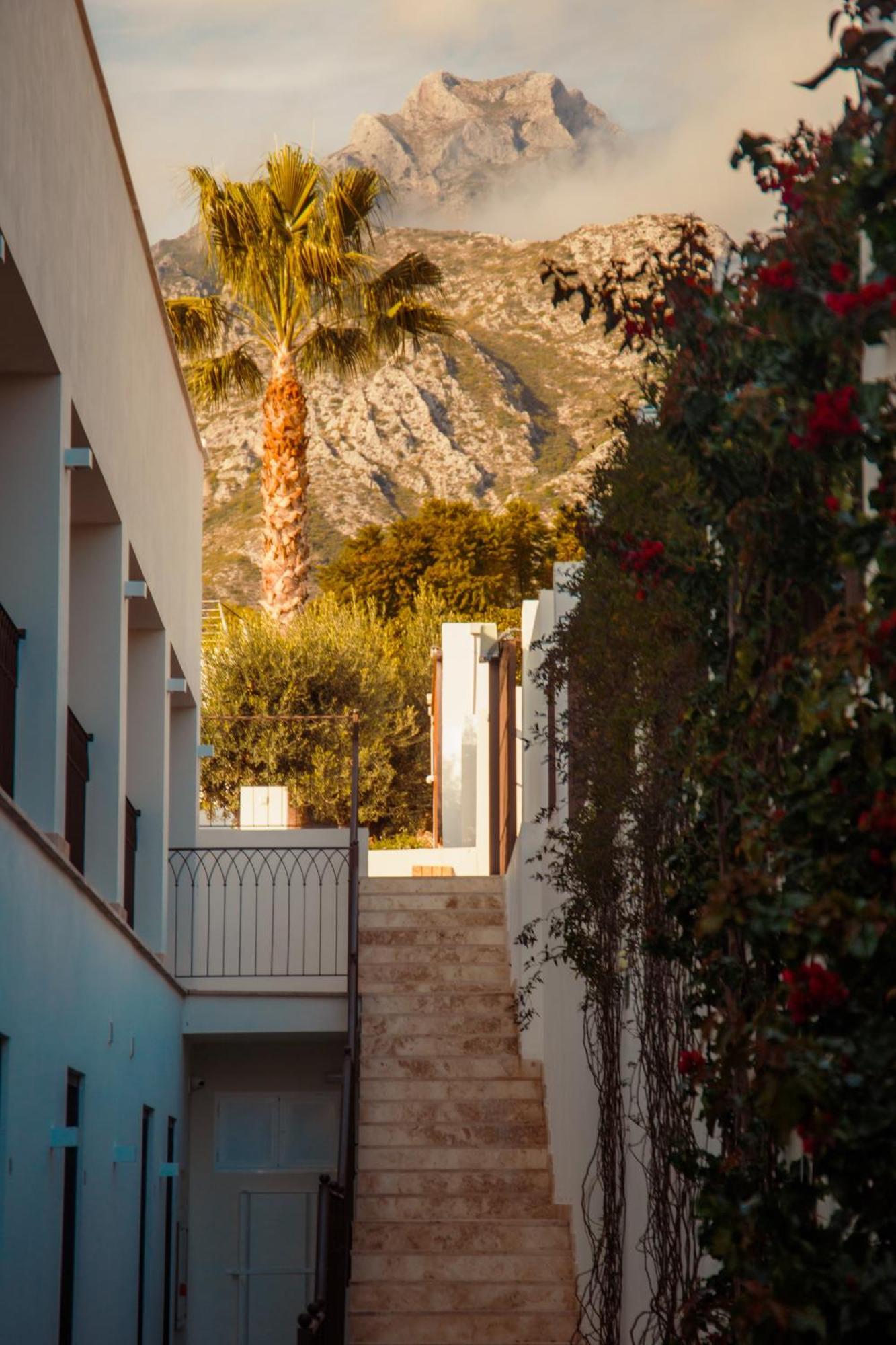 Sierra Blanca Resort Marbella Esterno foto